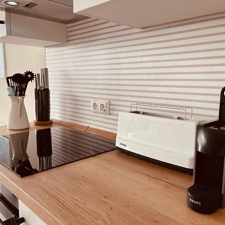 Sundowner Apartment *